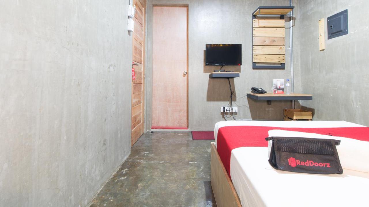 Reddoorz Plus @ Taft North Mandurriao Iloilo Exterior foto