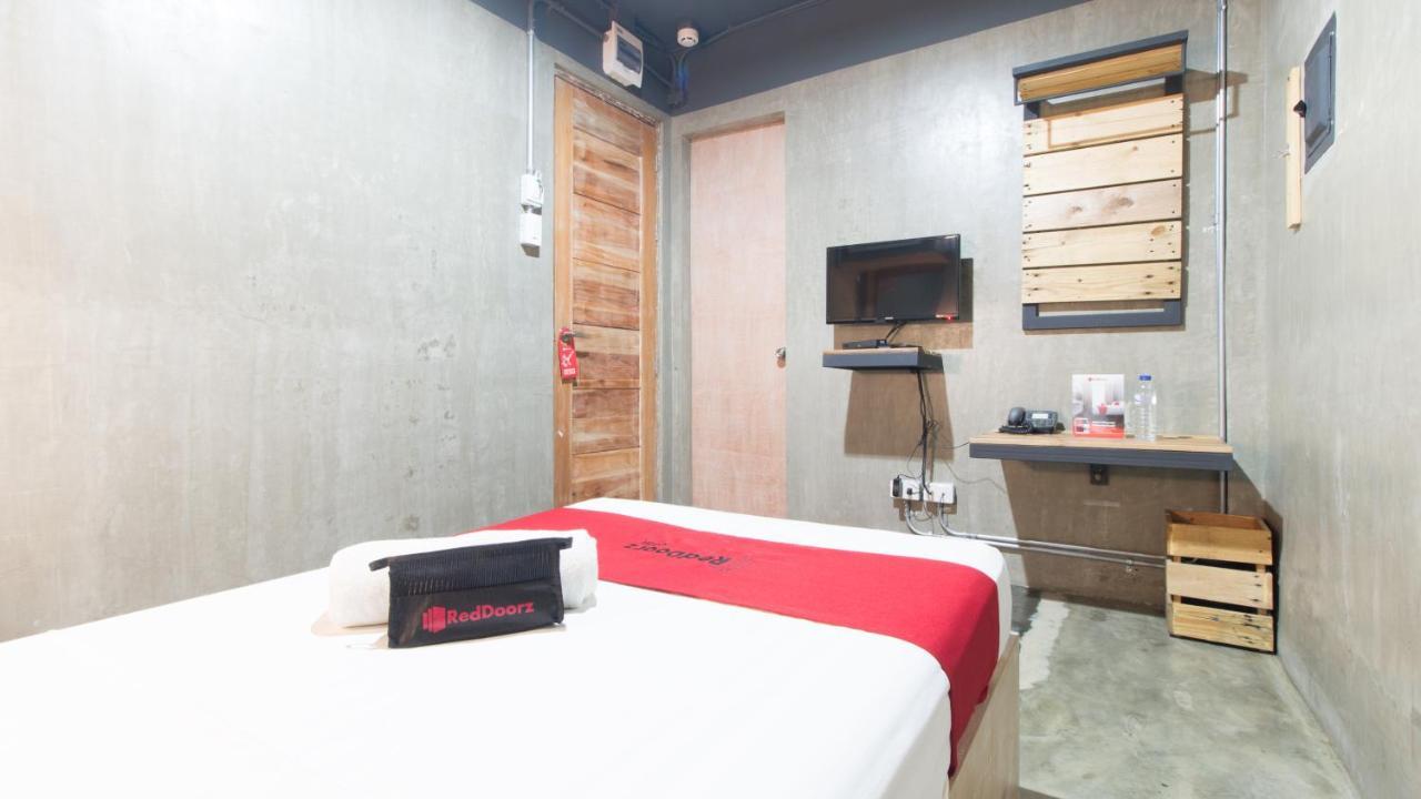 Reddoorz Plus @ Taft North Mandurriao Iloilo Exterior foto